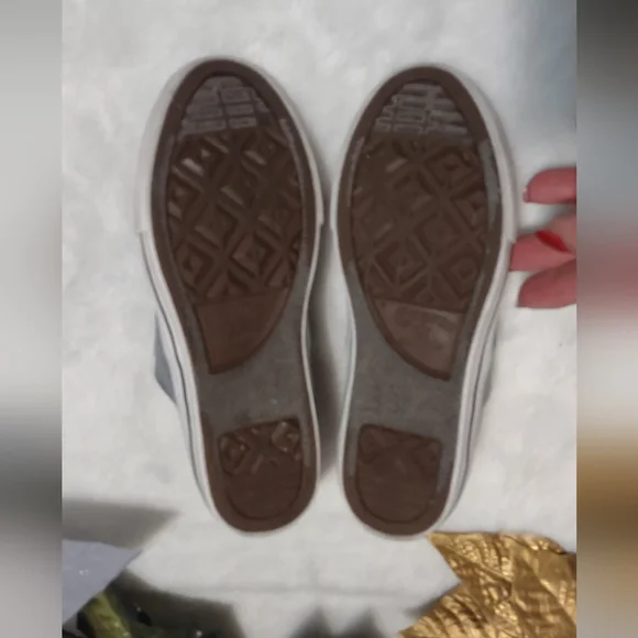 Converse shoes for girls size 2 - Picture 6 of 7